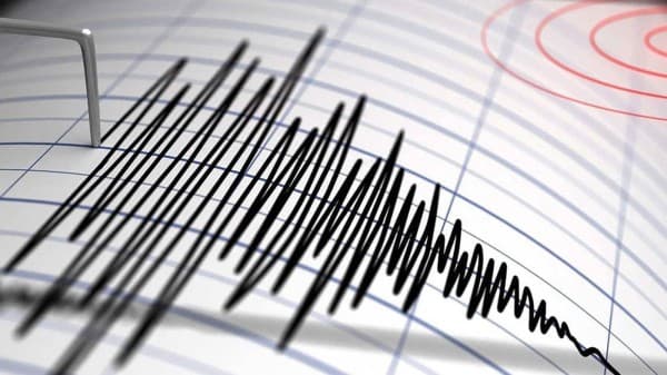 زلزال بقوة 5.5 درجة يهز سواحل وسط تشيلي
