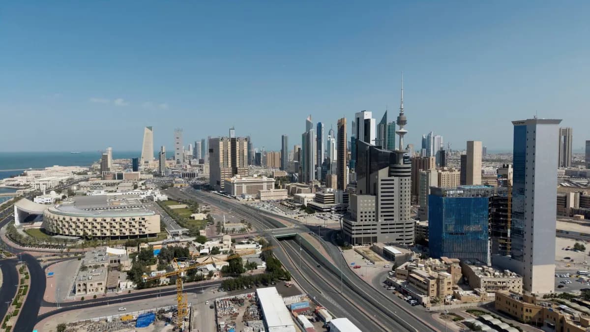 الكويت: إيران تتبع نهجاً عدوانياً ممنهجاً يستهدف الأعيان المدنية والبنية التحتية